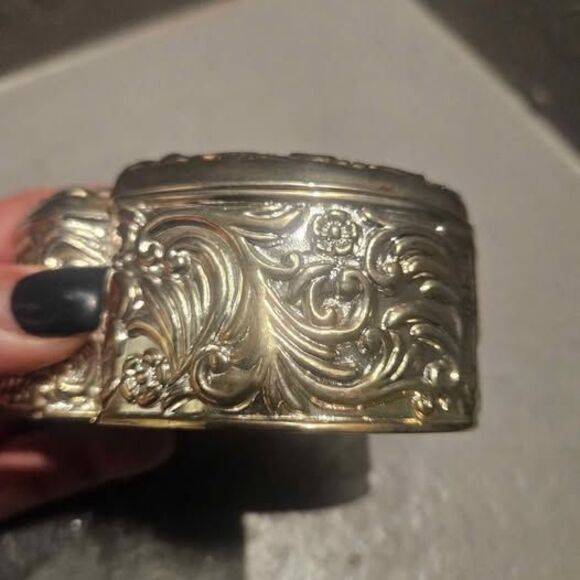 Antique Silver Plate Jewelry Trinket Box Double Heart Hinged 4" x 3" - Picture 6 of 7